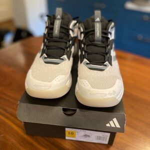 Adidas Crazyflight 5 Mid Volleyball Shoes Sneakers Size 10 Women’s White Silver